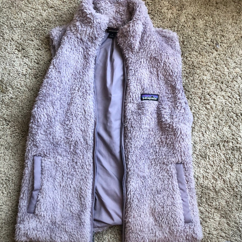 PATAGONIA light purple fuzzy vest - size M